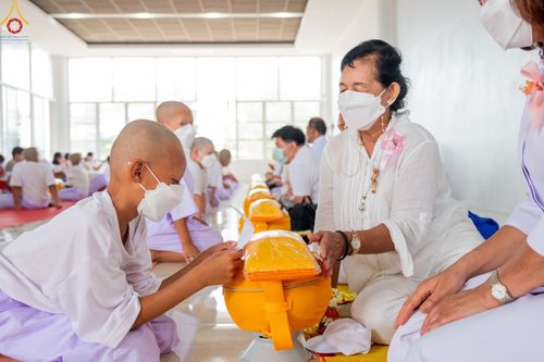 ภาพ No.44588:ประมวลภาพพิธีบรรพชา โครงการบรรพชาสามเณรฟื้นฟูพระพุทธศาสนาทั่วไทย ณ ศูนย์ปฎิบัติธรรมสมุทรปราการ