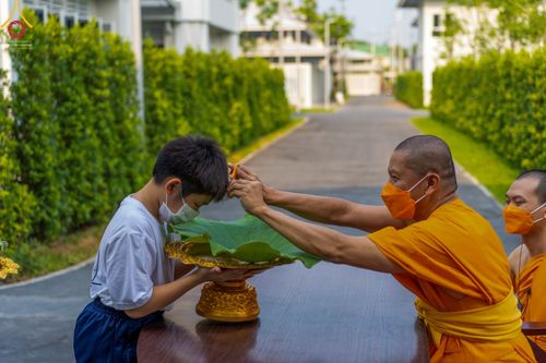 ภาพ No.44457:ประมวลภาพพิธีปลงผม โครงการบรรพชาสามเณรหน่อแก้วเปรียญธรรมรุ่นที่ 10