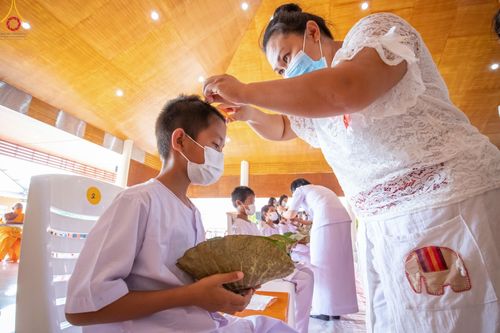 ภาพ No.44832:ประมวลภาพพิธีบรรพชา ในโครงการบรรพชาสามเณรฟื้นฟูพระพุทธศาสนาทั่วไทย ณ ศูนย์อบรมเยาวชนบางปะหัน