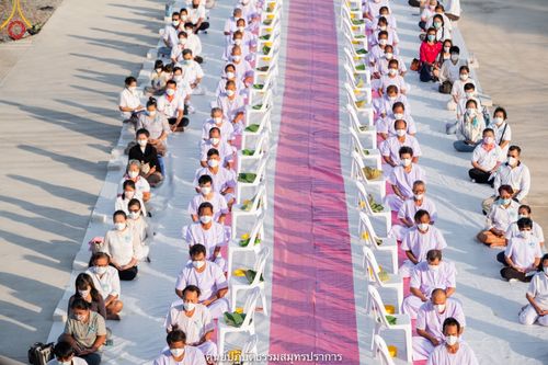 ภาพ No.39575:พิธีตัดปอยผม ปลงผม ขอขมารับผ้าไตรและพิธีบรรพชา ในโครงการอุปสมบท บูชาธรรมมหาปูชนียาจารย์ ประจำปี 2564 ชุดที่ 3