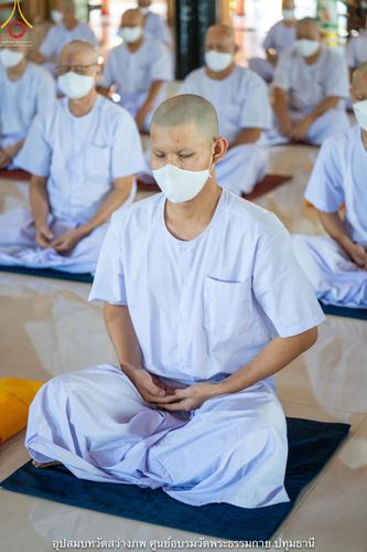 ภาพ No.40434:พิธีตัดปอยผม ปลงผม ขอขมารับผ้าไตรและพิธีบรรพชา ในโครงการอุปสมบท บูชาธรรมมหาปูชนียาจารย์ ประจำปี 2564 ชุดที่ 13