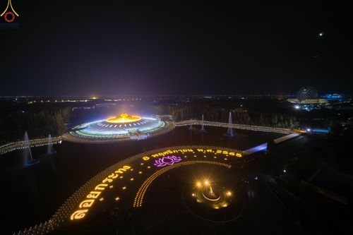 ภาพ No.55349:ประมวลภาพพิธีลอยกระทงธรรม ณ วัดพระธรรมกาย (วันที่ 8 พฤศจิกายน พ.ศ. 2565)