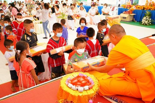 ภาพ No.57017:ประมวลภาพพิธีทอดกฐินสามัคคี ณ ศูนย์ปฏิบัติธรรมสวนผึ้ง (วันที่ 30 ตุลาคม พ.ศ. 2565)