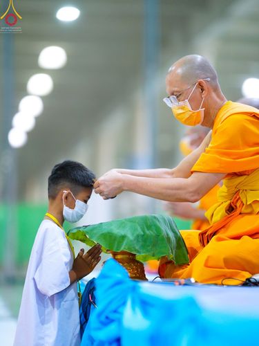 ภาพ No.43969:ประมวลภาพพิธีปลงผม โครงการบรรพชาสามเณรฟื้นฟูพระพุทธศาสนาทั่วไทย ณ ศูนย์อบรมวัดพระธรรมกาย