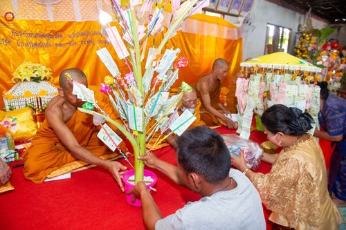 ภาพ No.52856:ประมวลภาพพิธีทอดกฐินสามัคคี ณ วัดโนนสมบูรณ์ จังหวัดปราจีนบุรี (วันที่ 14 ตุลาคม พ.ศ. 2565)