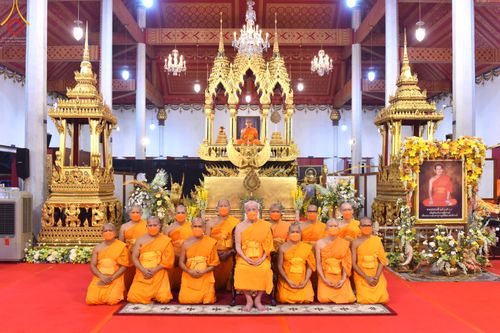 ภาพ No.49686:ประมวลภาพพิธีบำเพ็ญกุศลสวดพระอภิธรรมศพอุทิศถวายพระเดชพระคุณพระเทพวรเวที (บุญศรี ปุญฺญสิริ ป.ธ.4) 