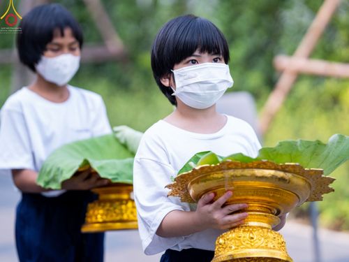 ภาพ No.44458:ประมวลภาพพิธีปลงผม โครงการบรรพชาสามเณรหน่อแก้วเปรียญธรรมรุ่นที่ 10
