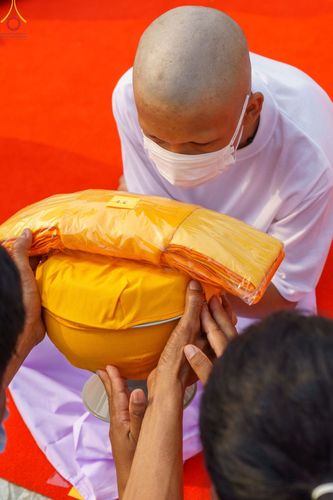 ภาพ No.44704:ประมวลภาพพิธีบรรพชา ในโครงการบรรพชาสามเณรฟื้นฟูพระพุทธศาสนาทั่วไทย ณ วัดสองพี่น้อง