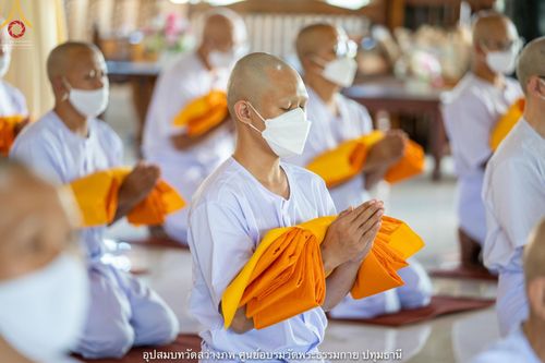 ภาพ No.40438:พิธีตัดปอยผม ปลงผม ขอขมารับผ้าไตรและพิธีบรรพชา ในโครงการอุปสมบท บูชาธรรมมหาปูชนียาจารย์ ประจำปี 2564 ชุดที่ 13