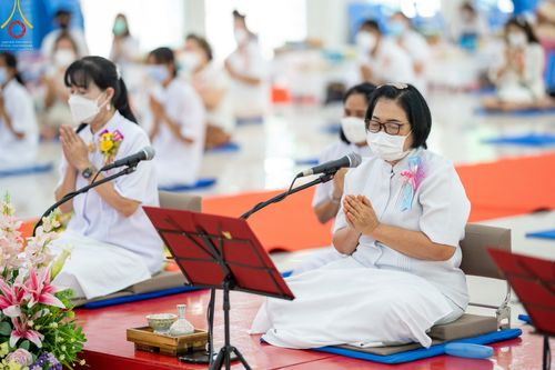 ภาพ No.45371:ประมวลภาพพิธีตักบาตรสามเณรใหม่ โครงการบรรพชาสามเณรฟื้นฟูพระพุทธศาสนาทั่วไทย ณ ศูนย์อบรมเยาวชนนครปฐม