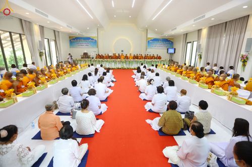 ภาพ No.50211:ประมวลภาพพิธีถวายมหาสังฆทาน 77 วัด ฉลองครบรอบ 7 ปี ศูนย์ปฏิบัติธรรมพัทลุง