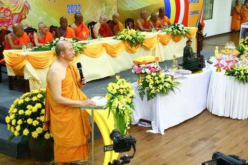 ภาพ No.46062:ประมวลภาพพิธีถวายพระบรมสารีริกธาตุ และบรรจุรัตนชาติเพื่อประดิษฐานเจดีย์ 3 แห่งในประเทศเวียดนาม พ.ศ. 2565