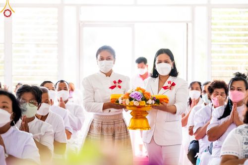 ภาพ No.45965:ประมวลภาพพิธีตักบาตร โครงการบรรพชาสามเณรฟื้นฟูพระพุทธศาสนาทั่วไทย ณ ศูนย์ปฏิบัติธรรมสมุทรปราการบางบ่อ 