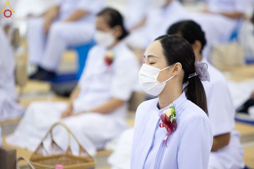 ภาพ No.52301:ประมวลภาพพิธีบูชาข้าวพระ (วันอาทิตย์ต้นเดือนตุลาคม) ณ วัดพระธรรมกาย จ.ปทุมธานี 