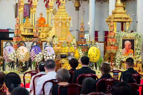 ภาพ No.40642:วัดพระธรรมกาย เป็นเจ้าภาพพิธีบำเพ็ญกุศลสวดพระอภิธรรมอุทิศถวายพระเดชพระคุณ พระวิสุทธิวงศาจารย์