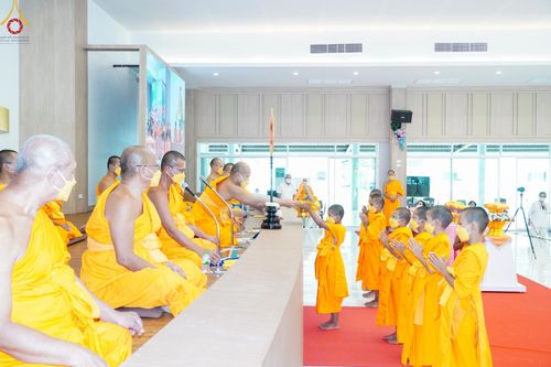 ภาพ No.48120:ประมวลภาพพิธีทอดผ้าป่าสามัคคี ณ ศูนย์ปฏิบัติธรรมภาคใต้ อ.บางกล่ำ จ.สงขลา