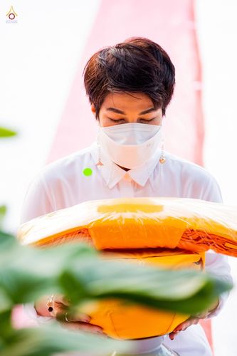 ภาพ No.43638:พิธีตัดปอยผมธรรมทายาท ณ เมืองโบราณ จ.สมุทรปราการ