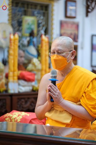 ภาพ No.47907:ประมวลภาพมูลนิธิธรรมกาย ถวายเทียนพรรษา อัญเชิญพระธาตุถวายวัดเถรวาทเวียดนาม