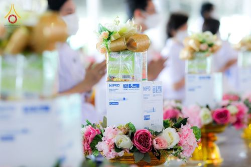 ภาพ No.49885:ประมวลภาพพิธีถวายคิลานเภสัช และอุปกรณ์ทางการแพทย์แด่คณะสงฆ์ วันเสาร์ที่ 20 สิงหาคม พ.ศ. 2565