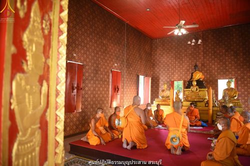 ภาพ No.40936:พิธีตัดปอยผม ปลงผม ขอขมารับผ้าไตรและพิธีบรรพชา ในโครงการอุปสมบท บูชาธรรมมหาปูชนียาจารย์ ประจำปี 2564 ชุดที่ 18