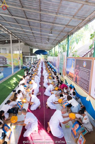 ภาพ No.39481:พิธีตัดปอยผม ปลงผม ขอขมารับผ้าไตรและพิธีบรรพชา ในโครงการอุปสมบท บูชาธรรมมหาปูชนียาจารย์ ประจำปี 2564  ชุดที่ 2