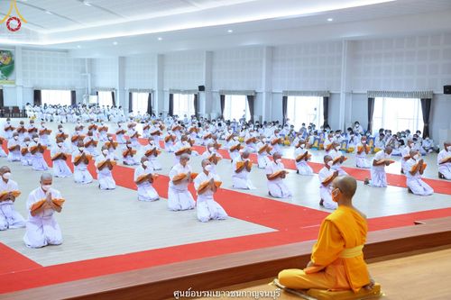 ภาพ No.40866:พิธีตัดปอยผม ปลงผม ขอขมารับผ้าไตรและพิธีบรรพชา ในโครงการอุปสมบท บูชาธรรมมหาปูชนียาจารย์ ประจำปี 2564 ชุดที่ 17