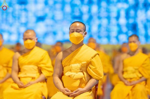 ภาพ No.49083:ประมวลภาพพิธีจุดประทีป  ในวันสมาธิโลก (วันเสาร์ที่ 6 สิงหาคม พ.ศ. 2565)