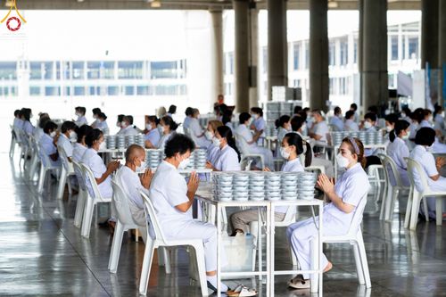 ภาพ No.49436:ประมวลภาพสาธุชนร่วมรับบุญ แกะถ่าน Led วันที่ 10 สิงหาคม พ.ศ. 2565 ณ วัดพระธรรมกาย