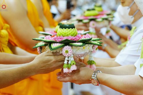 ภาพ No.84705:พิธีบรรจุพระบรมสารีริกธาตุภายในเกตุดอกบัวตูม องค์พระประธาน ณ ห้องแก้วสารพัดนึก 2 วัดพระธรรมกาย ในวันอาสาฬหบูชา อังคารที่ 1 สิงหาคม พ.ศ.2566