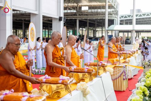 ภาพ No.316562:วันอาทิตย์ที่ 29 มีนาคม พ.ศ. 2569 พิธีทอดผ้าบังสุกุลและพิธีชำระร่าง โยมพ่อณรงค์ จินตมากุล  สิริอายุ 99 ปี 11 เดือน โยมบิดา พระครูปลัดรัตนวีรวัฒน์ (รังสฤษดิ์ อิทฺธิจินตโก) ที่ปรึกษาเจ้าคณะจังหวัดปทุมธานี เจ้าอาวาสวัดพระธรรมกาย  ณ ฌาปนสถานชั่วคราว ทางเข้า 