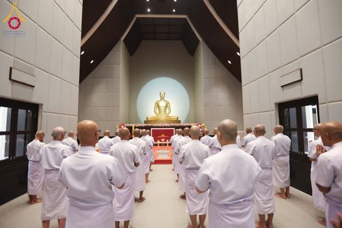 ภาพ No.298116:วันเสาร์ที่ 17 มกราคม พ.ศ. 2569 พิธีบรรพชาอุปสมบท โครงการอุปสมบทหมู่ บูชาธรรมครบ 117 ปี คุณยายอาจารย์มหารัตนอุบาสิกาจันทร์ ขนนกยูง  ณ อุโบสถพระไตรปิฎก วัดพระธรรมกาย