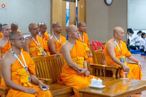 ภาพ No.320043:วันที่ 6 เมษายน พ.ศ.2569 ทีมจัดภัตตาหารประชุมเตรียมงานถวายมหาสังฆทาน 40,000 กว่าวัดทั่วประเทศ บูชาธรรม 82 ปี หลวงพ่อธัมมชโย