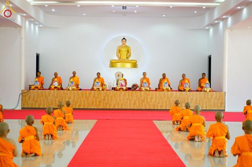 ภาพ No.134889:พิธีตัดปอยผม พิธีขอขมารับผ้าไตร พิธีบรรพชา และพิธีถวายบาตร ในโครงการบรรพชาสามเณร ฟื้นฟูพระพุทธศาสนาทั่วไทย  ณ ศูนย์ปฏิบัติธรรมและศูนย์อบรมเยาวชนเพชรบุรี ต.ท่าแลง อ.ท่ายาง จ.เพชรบุรี