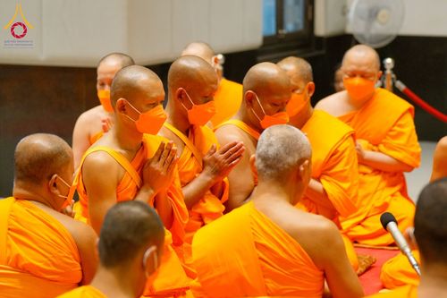 ภาพ No.62158:พิธีอุปสมบทในโครงการอุปสมบทหมู่ บูชาธรรมหลวงพ่อธัมมชโย พ.ศ.2567 ณ อุโบสถ วัดพระธรรมกาย จ.ปทุมธานี วันที่ 13-15 เมษายน พ.ศ. 2567