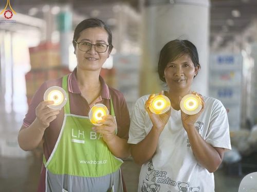 ภาพ No.61389:V.36 ทุ่มเทเพื่อพ่อ 80 ปี ภาพการเตรียมงานของหน่วยงานต่างๆ เพื่อพิธีฉลองอายุวัฒนมงคล 80 ปี หลวงพ่อธัมมชโย และรับถวายมหาสังฆทาน 10,000 กว่าวัดทั่วประเทศ ในวันคุ้มครองโลก จันทร์ที่ 22 เมษายน พ.ศ.2567