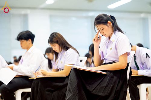 ภาพ No.273341:วันที่ 23 พฤศจิกายน พ.ศ. 2568 การสอบตอบปัญหาธรรมะ ทางก้าวหน้า "ระดับอุดมศึกษา" ณ ห้องแก้วสารพัดนึก 1 สภาธรรมกายสากล วัดพระธรรมกาย จ.ปทุมธานี