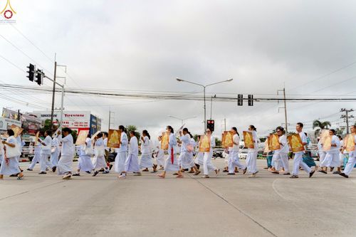 ภาพ No.239221:วันอาทิตย์ที่ 17 สิงหาคม พ.ศ. 2568 พิธีอัญเชิญรูปเหมือนพระมงคลเทพมุนี (สด จันทสโร) ณ ศาลากลางจังหวัดเลย ถึงลานพญานาค สวนสาธารณะกุดป่อง อ.เมือง จ.เลย