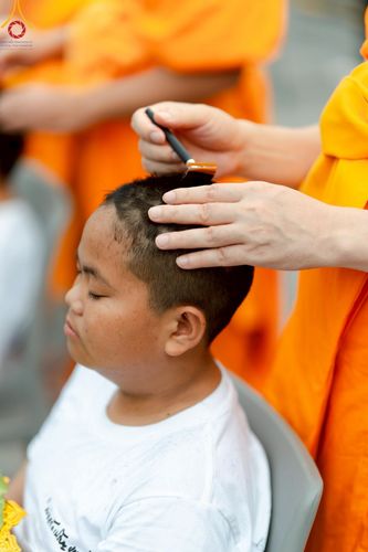 ภาพ No.213706:วันอาทิตย์ที่ 30 มีนาคม พ.ศ. 2568 พิธีตัดปอยผม โครงการหน่อแก้วเปรียญธรรม รุ่นที่ 13 ณ ค่ายจองแชมป์ หมู่กุฏิสามเณรเปรียญธรรม วัดพระธรรมกาย