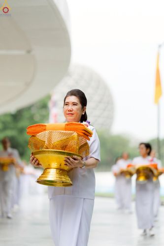 ภาพ No.227408:วันเสาร์ที่ 31 พฤษภาคม พ.ศ. 2568 พิธีเวียนประทักษิณรอบพระอุโบสถ ในพิธีอุปสมบท สามเณรเตรียม DCI รุ่นที่ 22 ณ อุโบสถพระไตรปิฎก วัดพระธรรมกาย