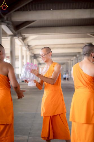 ภาพ No.218312:วันที่ 12-18 เมษายน พ.ศ. 2568 พระภิกษุและเจ้าหน้าที่อาสาสมัคร เตรียมพื้นที่ต้อนรับพักค้างพระสังฆาธิการ เนื่องในงานวันคุ้มครองโลก 22 เมษายน พ.ศ. 2568