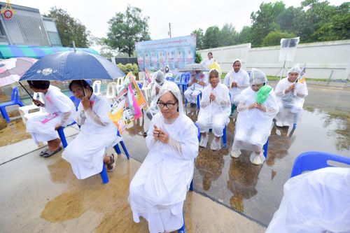 ภาพ No.249993:วันอังคารที่ 30 กันยายน พ.ศ. 2568 พิธีตอกเสามงคลต้นแรกอาคารเศรษฐีถาวร ที่พักผู้มาปฏิบัติธรรม ณ ศูนย์ปฏิบัติธรรมจันทบุรี