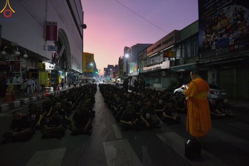 ภาพ No.151677:V.55 ทีมใหญ่ที่หาดใหญ่ เจ้าหน้าที่ทุกสถานะ หลายสัญชาติ ร่วมกันจัดงานตักบาตรที่หาดใหญ่ วันที่ 10-11 สิงหาคม พ.ศ. 2567