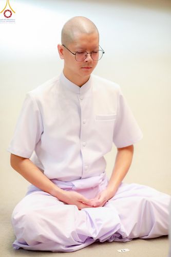 ภาพ No.159747:พิธีตัดปอยผมปลงผมนาคธรรมทายาท, พิธีบรรพชาอุปสมบทหมู่ โครงการอุปสมบทหมู่บูชาธรรม 140 ปี พระมงคลเทพมุนี (สด จนฺทสโร) ณ โบสถ์พระไตรปิฏก วัดพระธรรมกาย วันเสาร์ที่ 5 ตุลาคม พ.ศ. 2567