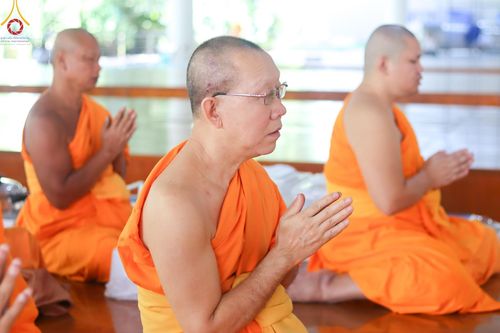 ภาพ No.177418:พิธีถวายภัตตาหารเมนูสวรรค์ และพิธีบุพเปตพลี ครั้งที่ 158 ร่วมอุทิศบุญแด่หมู่ญาติที่ล่วงลับไปแล้ว และสืบทอดอายุพระพุทธศาสนา ณ วัดพระธรรมกาย วันที่ 30 พฤศจิกายน พ.ศ.2567 (วันพระ แรม 15 ค่ำ เดือน 12)