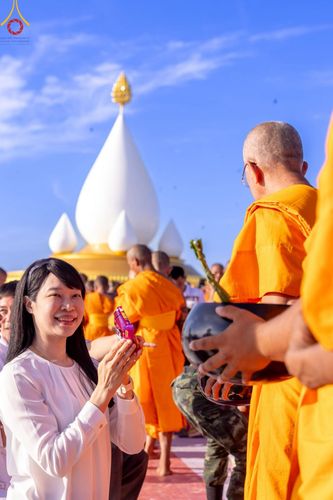 ภาพ No.211962:วันจันทร์ที่ 17 มีนาคม พ.ศ. 2568 พิธีตักบาตรพระกว่า 300 รูป ฉลองพิธีประดิษฐานพระบรมสารีริกธาตุ ณ ปทุมเจดีย์ เจดีย์พระพุทธเจ้า 5 พระองค์ ศูนย์อบรมเยาวชนปัตตานี บ้านโคกดีปลี ตำบลตุยง อำเภอหนองจิก จังหวัดปัตตานี