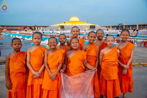 ภาพ No.218824:วันศุกร์ที่ 18 เมษายน พ.ศ. 2568 การเตรียมงานในลานธรรม , พระมหาธรรมกายเจดีย์ เพื่องานวันคุ้มครองโลก 22 เมษายน พ.ศ. 2568