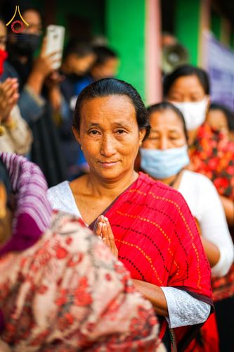 ภาพ No.76430:คณะสงฆ์และสามเณรบิณฑบาต ประเทศบังกลาเทศ วันที่ 11 กุมภาพันธ์ พ.ศ. 2566