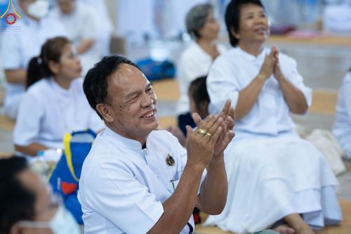 ภาพ No.99835:พิธีทอดผ้าป่า ต้นสมบัติจักรพรรดิ ในวันอาทิตย์ที่ 3 ธันวาคม พ.ศ. 2566 ณ สภาธรรมกายสากล วัดพระธรรมกาย จ.ปทุมธานี