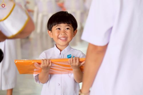 ภาพ No.277528:วันอาทิตย์ต้นเดือนที่ 7 ธันวาคม พ.ศ.2568 พิธีทอดผ้าป่าต้นสมบัติจักรพรรดิ ณ สภาธรรมกายสากล วัดพระธรรมกาย