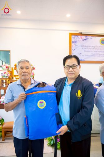 ภาพ No.259745:วันที่ 24 ตุลาคม พ.ศ. 2568 รพ.สต.คลองหนึ่ง อ.คลองหลวง สังกัด อบจ.ปทุมธานี จัดประชุมและมอบครุภัณฑ์ทางการแพทย์ เสริมพลัง อสม. ขับเคลื่อนสุขภาพชุมชนอย่างยั่งยืน ณ วัดพระธรรมกาย